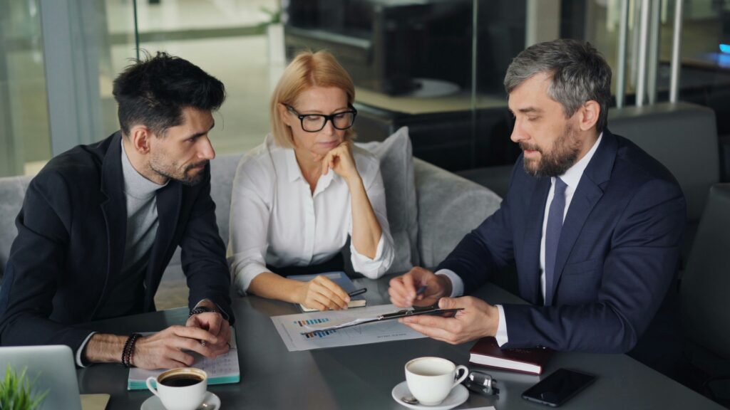 Why Effective Listening Beats Talking Every Time - Advice That Works by @WorkedForMeBook and Jeff Burgess #advice #listening #business 
